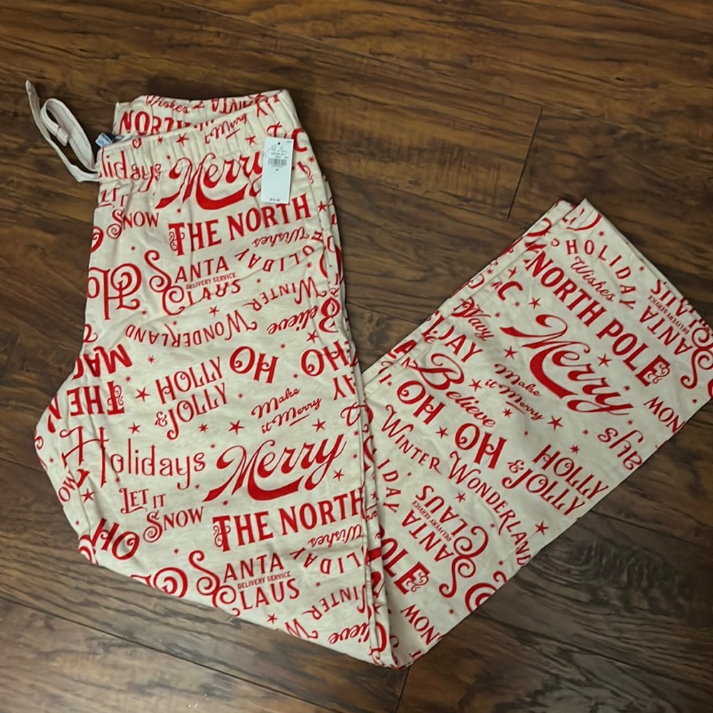 Unisex Old Navy Christmas Pajama Pants- Medium- New with Tags